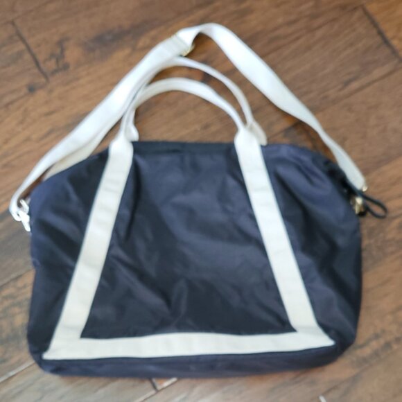 H&M Duffle Bag Overnight Weekender Neutral Preppy Athletic Geometric Normcore - Picture 10 of 16